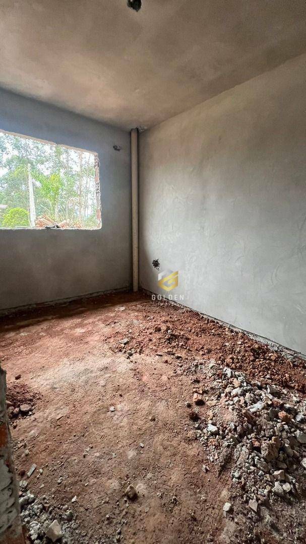 Casa à venda com 2 quartos, 53m² - Foto 5