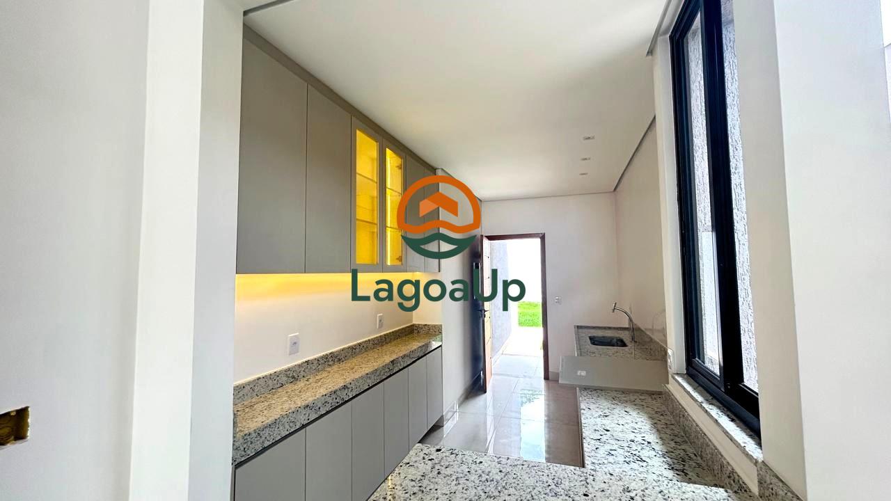 Casa à venda com 4 quartos, 132m² - Foto 7