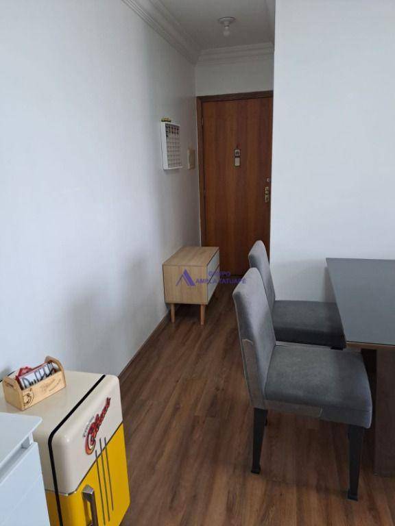 Apartamento à venda com 2 quartos, 60m² - Foto 5