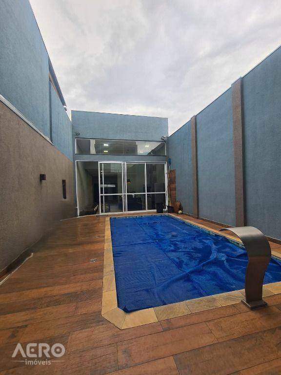 Casa à venda com 3 quartos, 260m² - Foto 35