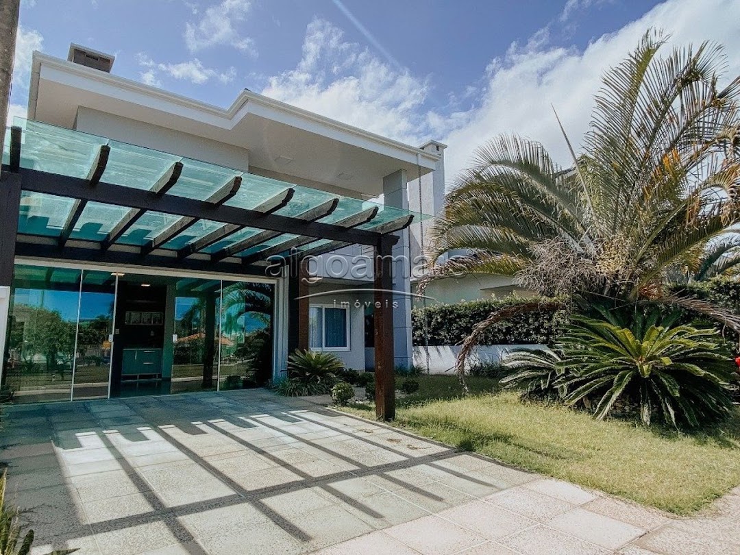 Casa de Condomínio à venda com 4 quartos, 205m² - Foto 1