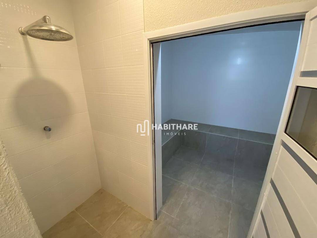 Apartamento à venda com 4 quartos, 202m² - Foto 35