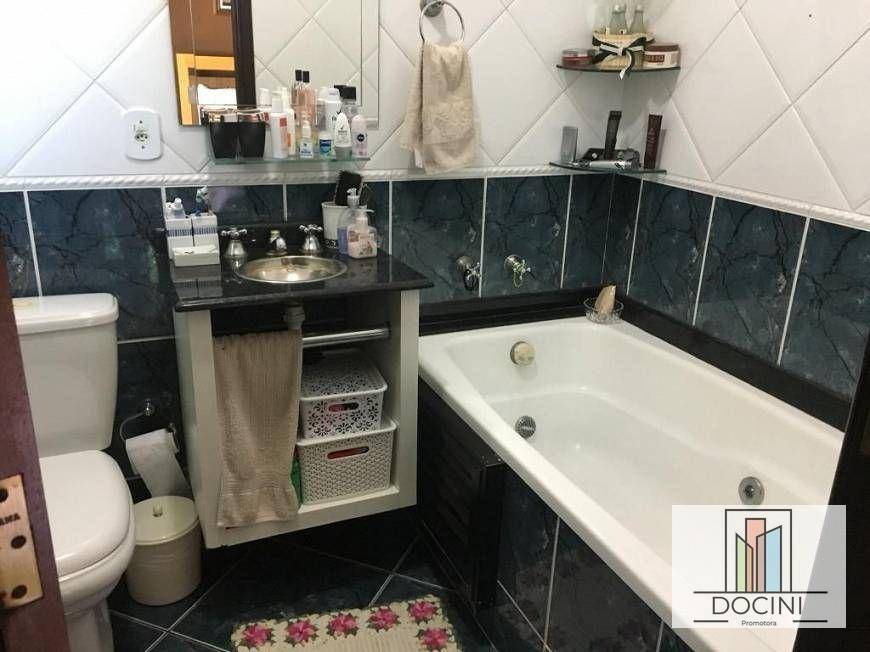 Sobrado à venda com 3 quartos, 180m² - Foto 4