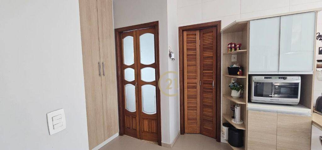 Casa de Condomínio à venda com 3 quartos, 245m² - Foto 7