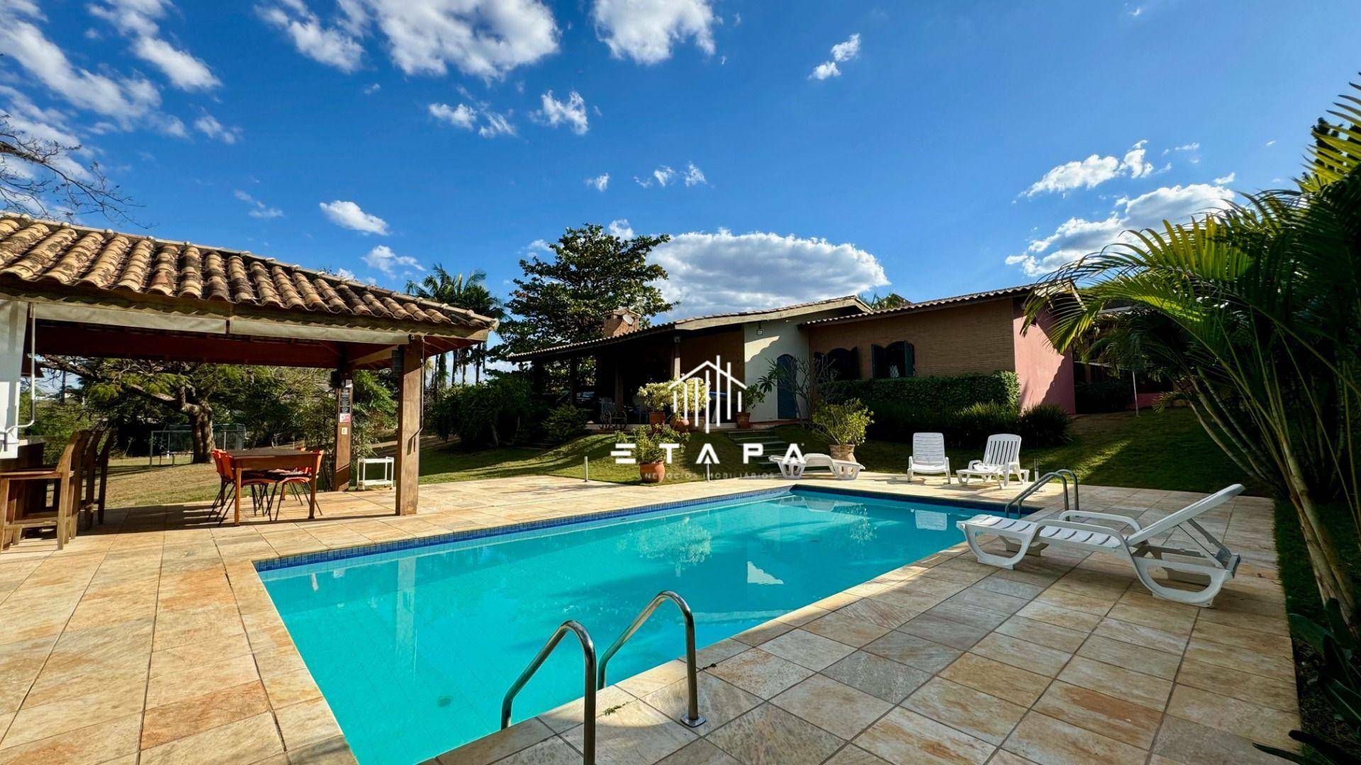 Casa à venda com 5 quartos, 539m² - Foto 1