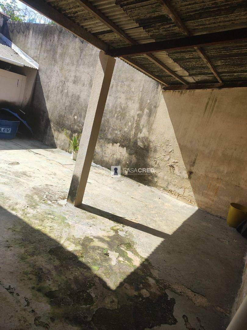 Casa à venda com 3 quartos, 65m² - Foto 11