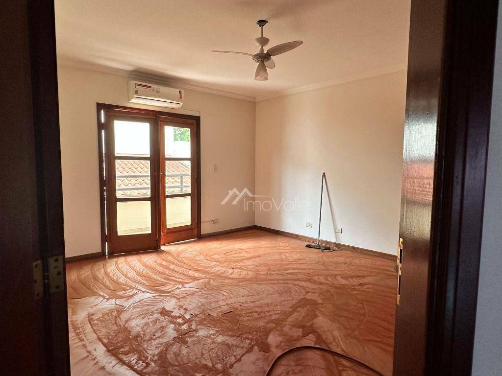 Casa de Condomínio para alugar com 4 quartos, 331m² - Foto 26