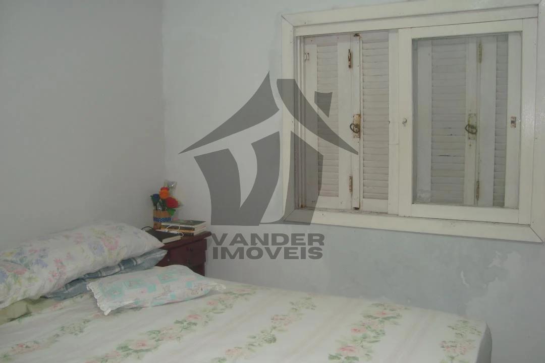 Casa à venda com 6 quartos, 300m² - Foto 12