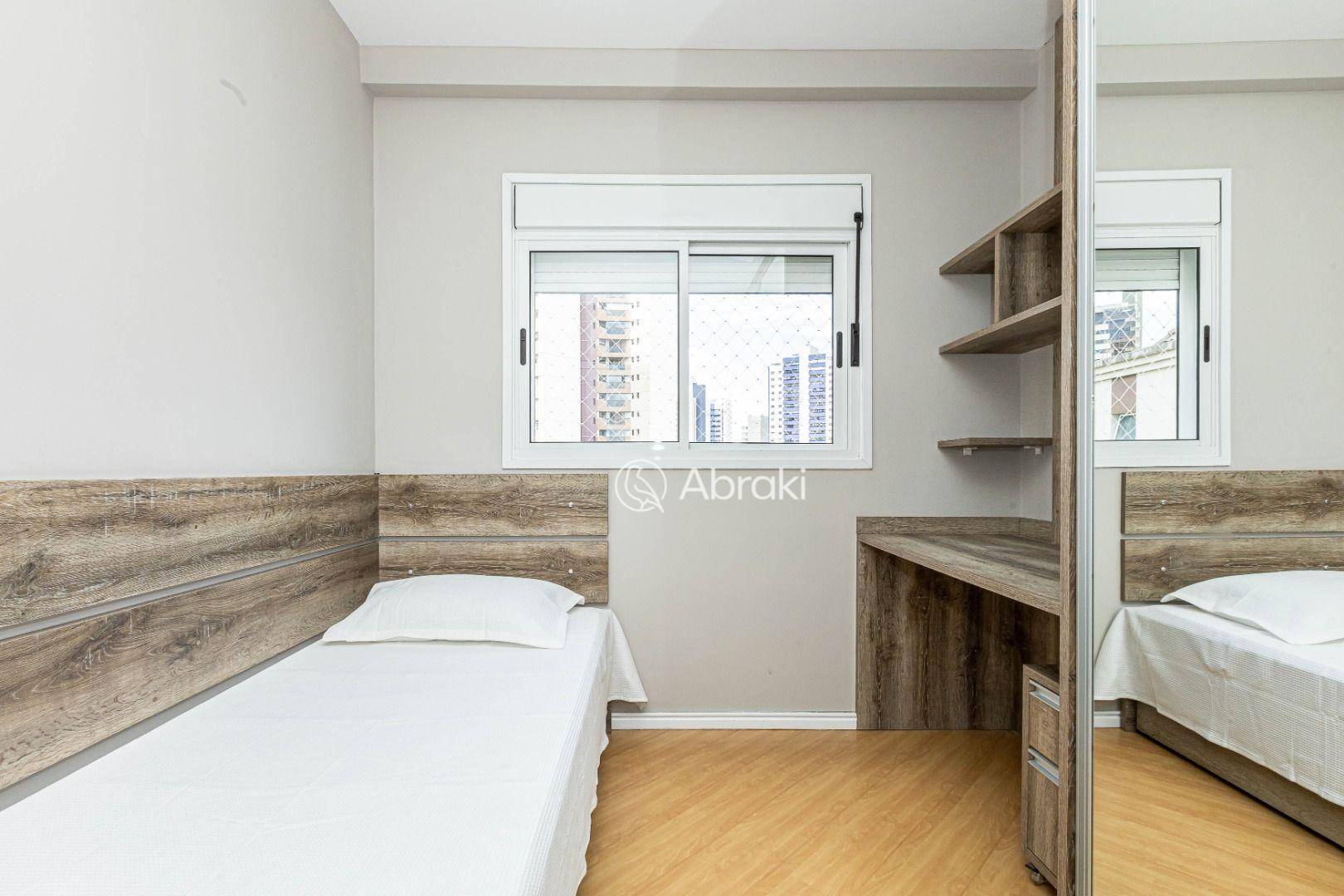 Apartamento para alugar com 3 quartos, 101m² - Foto 17