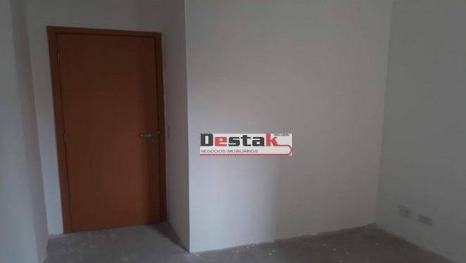 Apartamento à venda com 2 quartos, 66m² - Foto 17