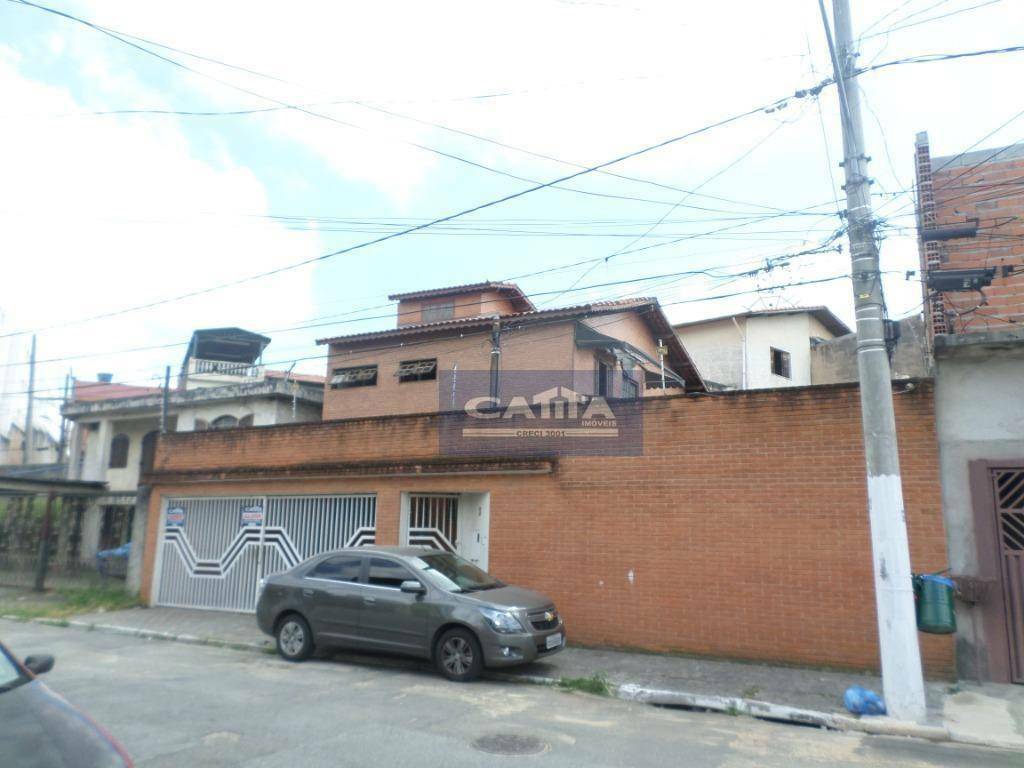 Sobrado à venda com 3 quartos, 120m² - Foto 1