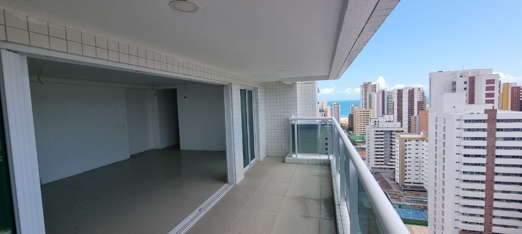 Apartamento à venda com 3 quartos, 151m² - Foto 2