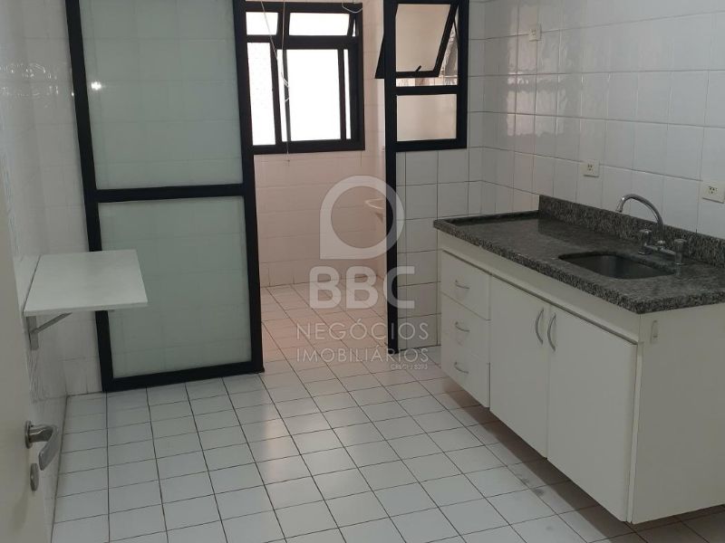 Apartamento para alugar com 2 quartos, 65m² - Foto 5