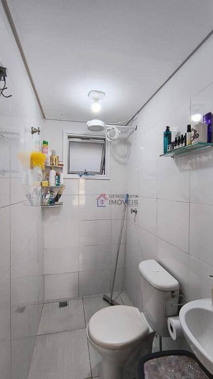 Apartamento à venda com 2 quartos, 50m² - Foto 35