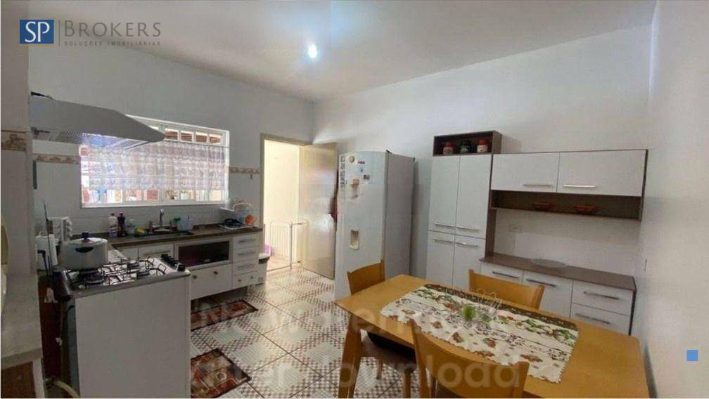 Casa à venda com 2 quartos, 210m² - Foto 6