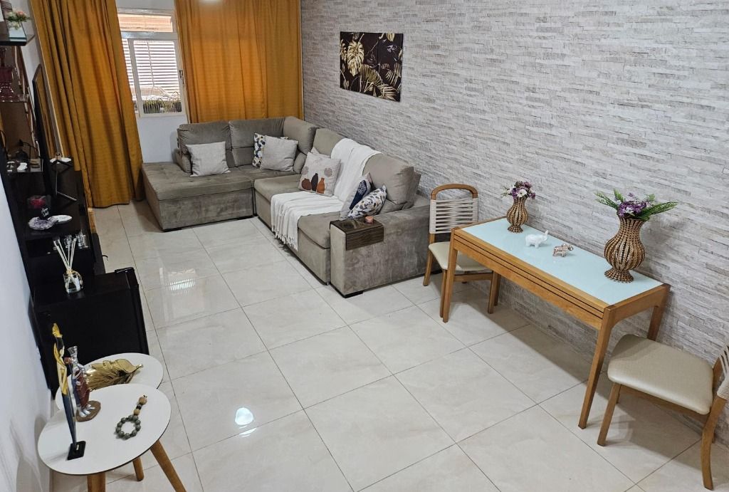 Sobrado à venda com 2 quartos, 190m² - Foto 1