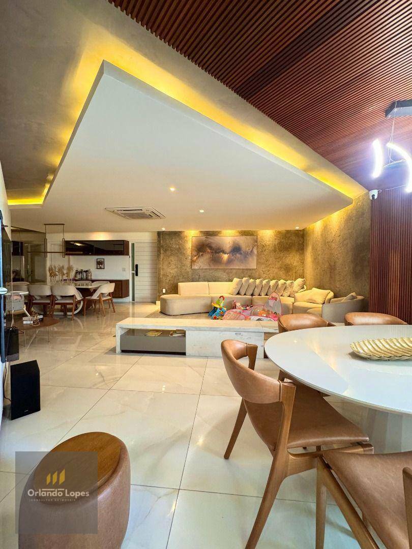 Apartamento à venda com 4 quartos, 200m² - Foto 1