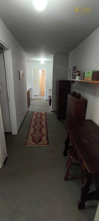 Casa à venda com 3 quartos, 204m² - Foto 5
