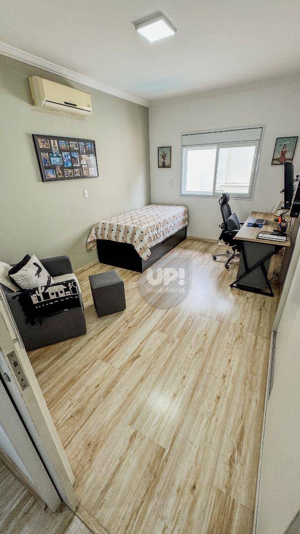 Casa, 3 quartos, 212 m² - Foto 28