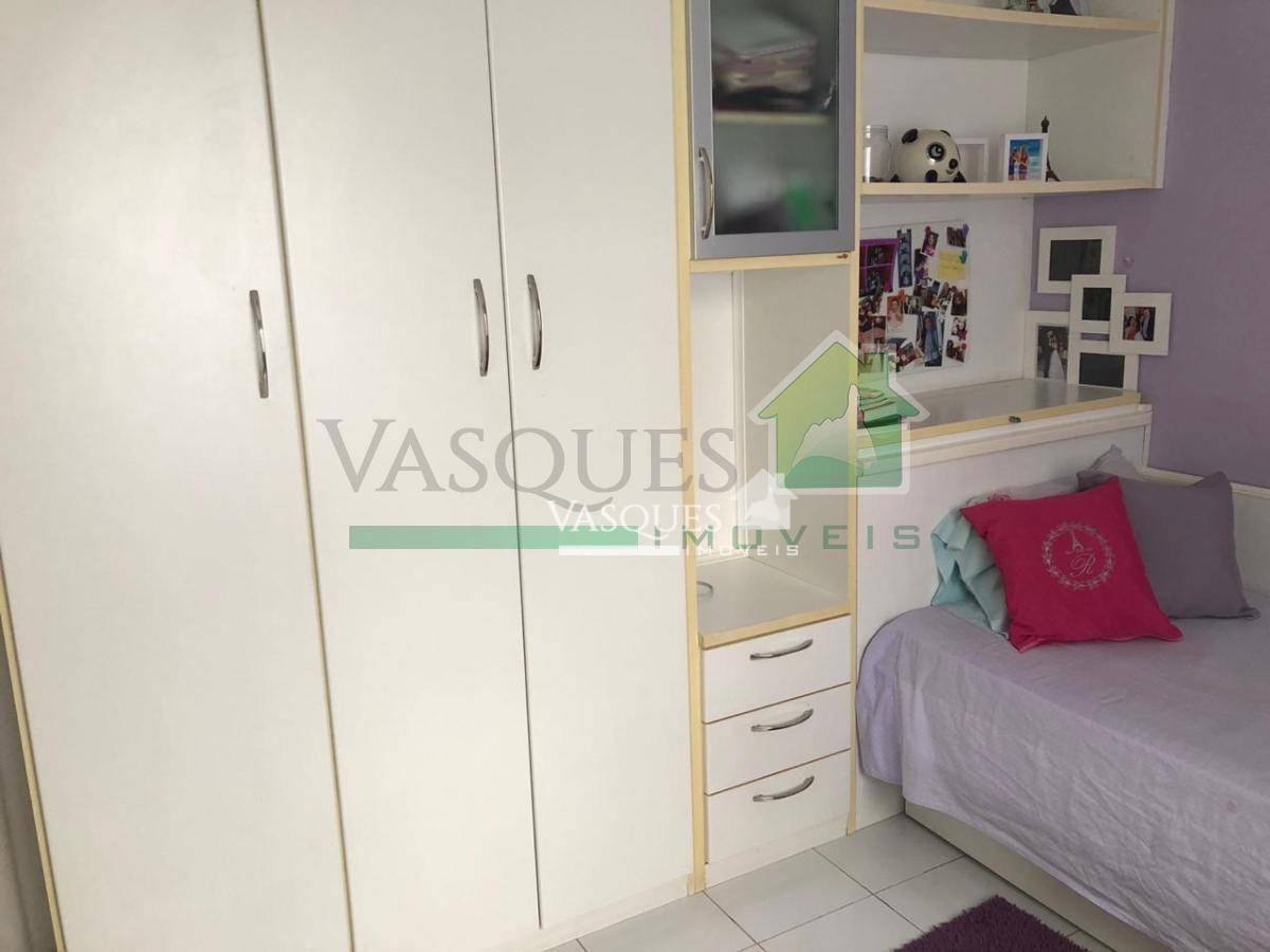 Casa à venda com 4 quartos, 233m² - Foto 11