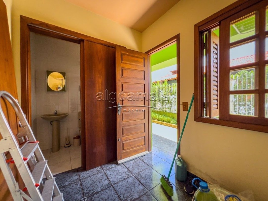 Casa à venda com 3 quartos, 126m² - Foto 15