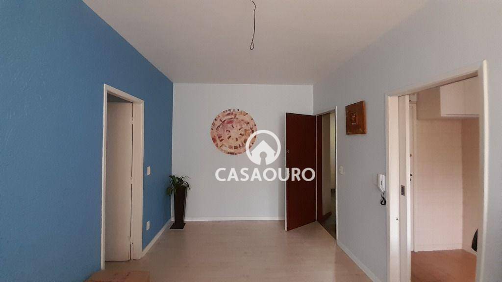 Apartamento à venda com 3 quartos, 80m² - Foto 1