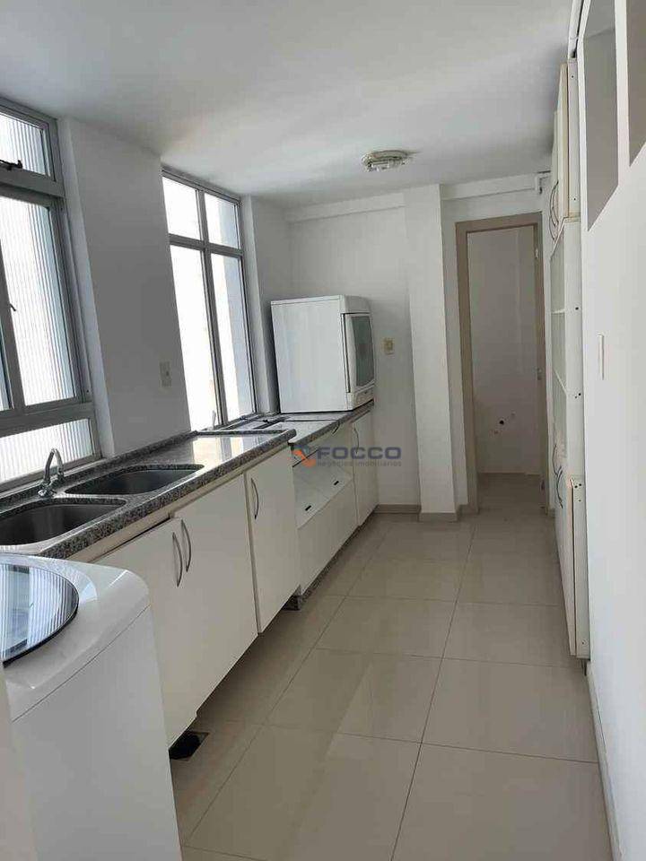 Apartamento à venda com 2 quartos, 106m² - Foto 2