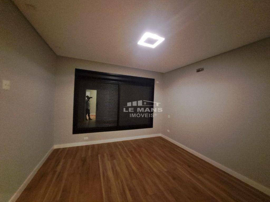 Casa de Condomínio à venda com 4 quartos, 330m² - Foto 32