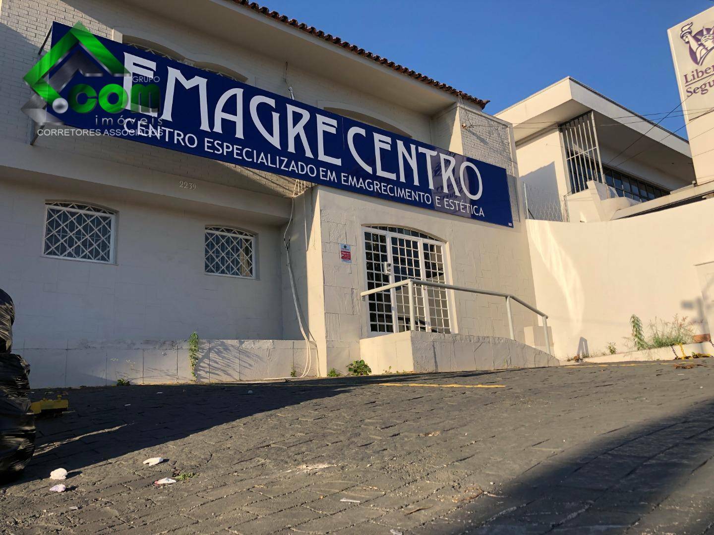 Sobrado à venda com 8 quartos, 335m² - Foto 35