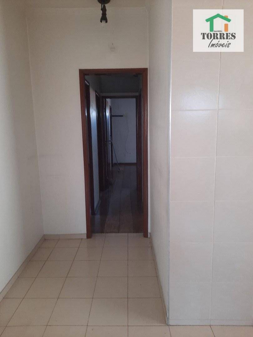 Sobrado à venda com 3 quartos, 300m² - Foto 5