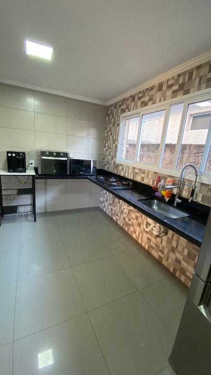 Casa de Condomínio à venda com 4 quartos, 321m² - Foto 8