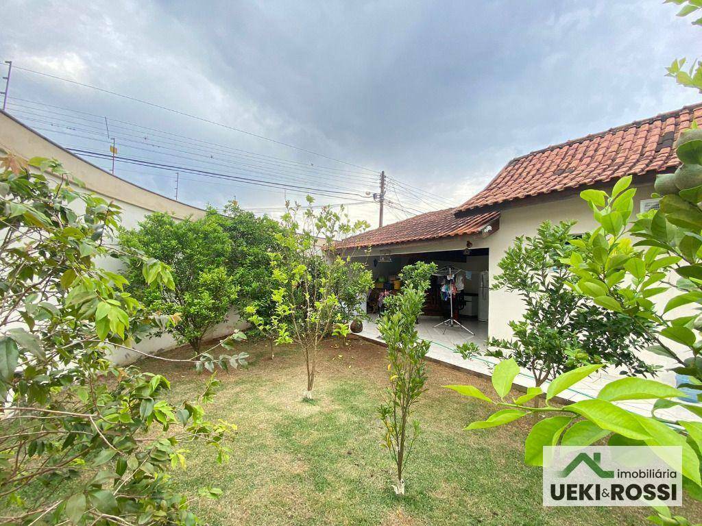 Casa à venda com 3 quartos, 210m² - Foto 5