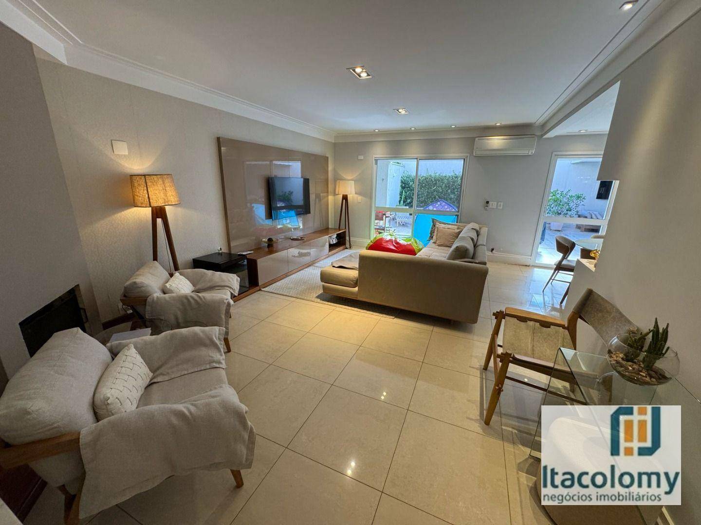 Casa de Condomínio à venda com 3 quartos, 236m² - Foto 3