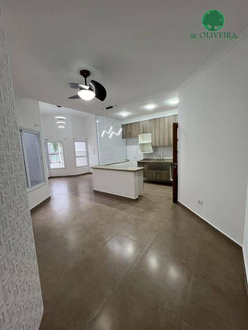 Casa de Condomínio à venda e aluguel com 3 quartos, 105m² - Foto 1