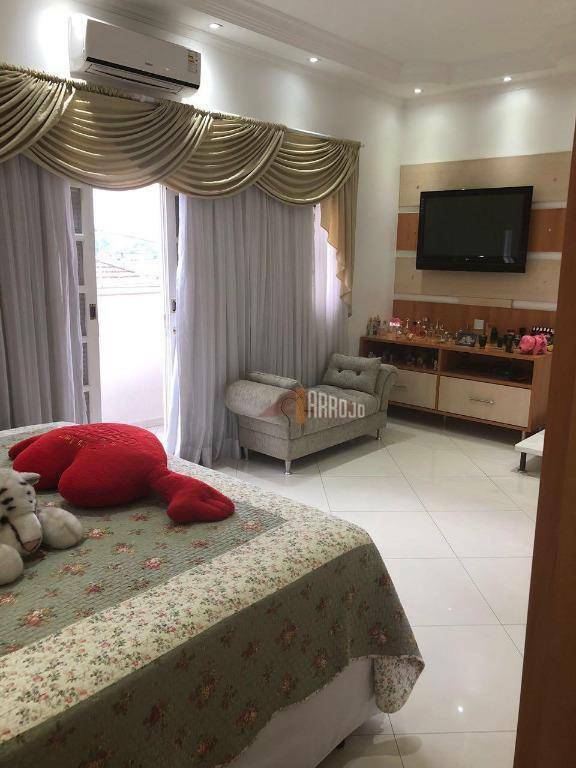 Sobrado à venda com 3 quartos, 281m² - Foto 3