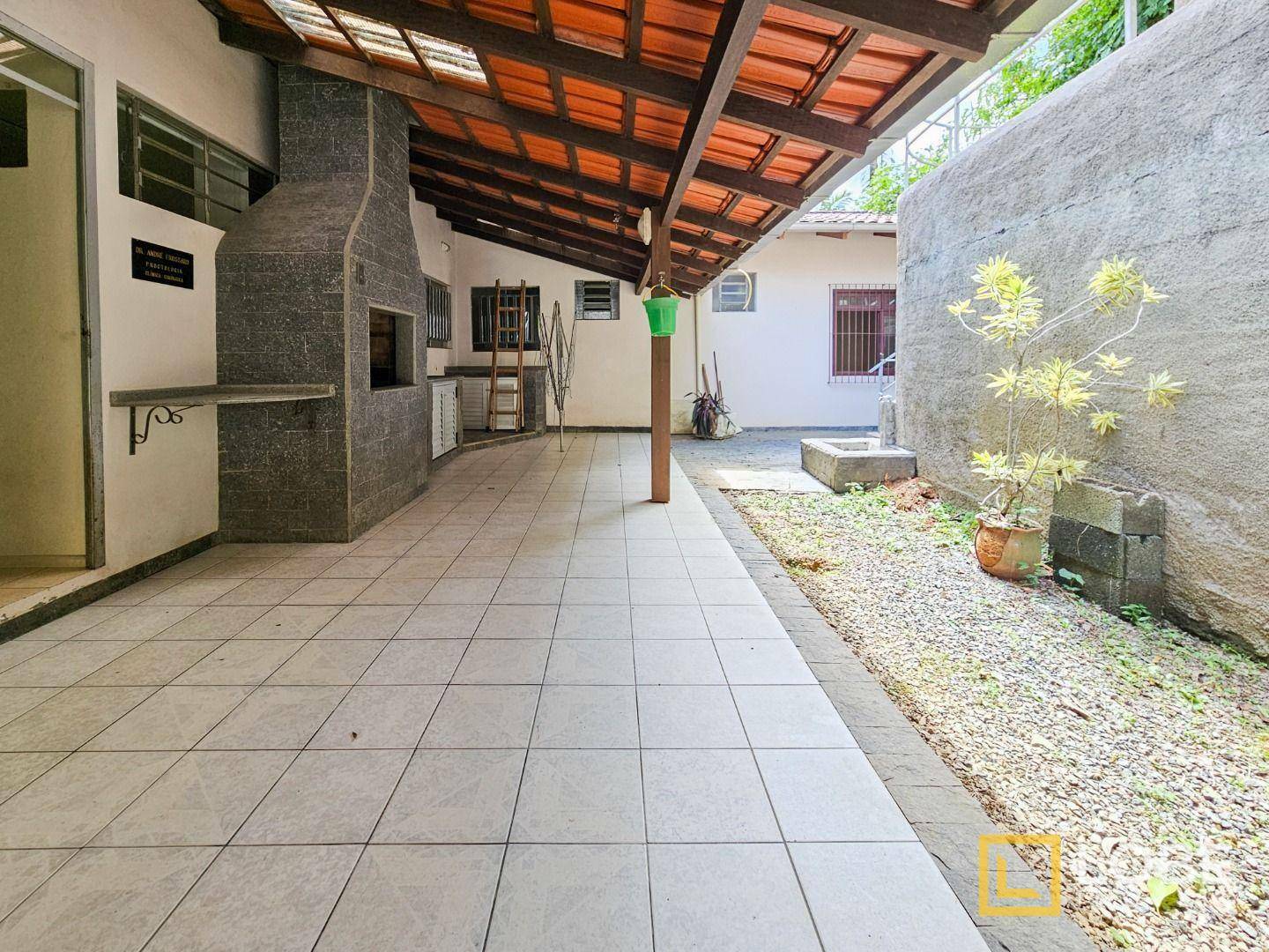 Casa à venda com 6 quartos, 700M2 - Foto 11