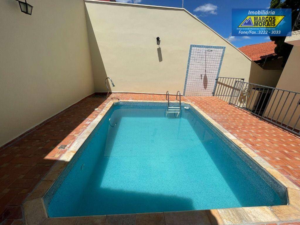 Casa para alugar com 4 quartos, 460m² - Foto 8