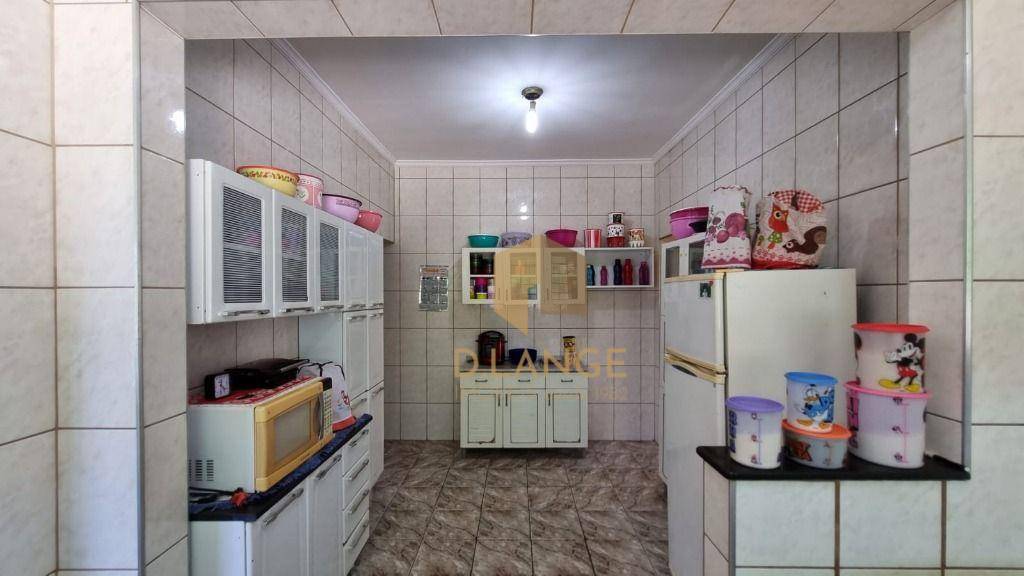 Casa à venda com 3 quartos, 210m² - Foto 22