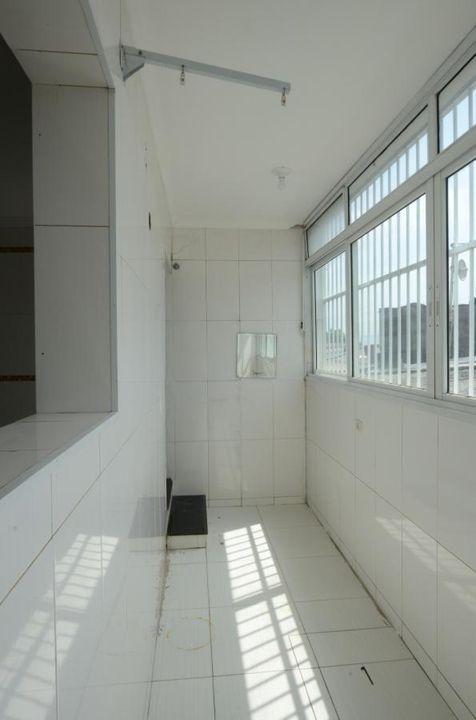 Casa à venda com 3 quartos, 60m² - Foto 6