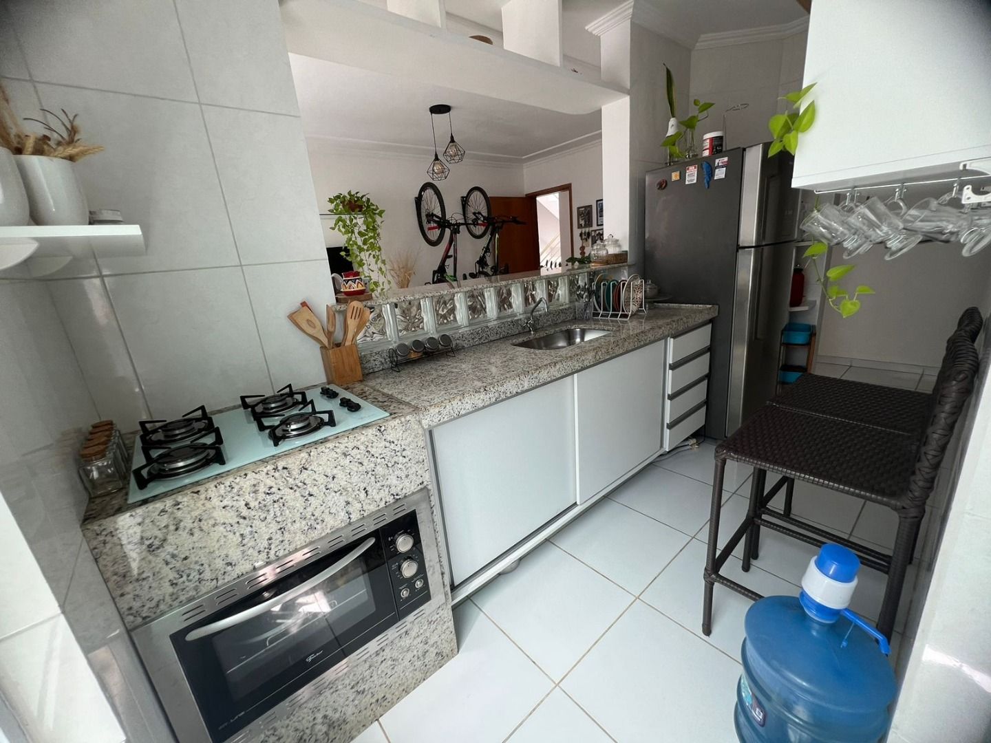 Apartamento à venda com 2 quartos, 67m² - Foto 4