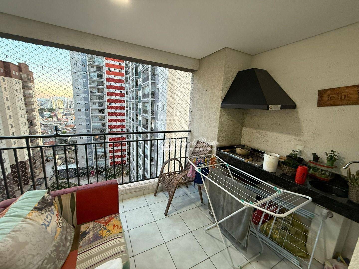 Apartamento à venda com 3 quartos, 81m² - Foto 2