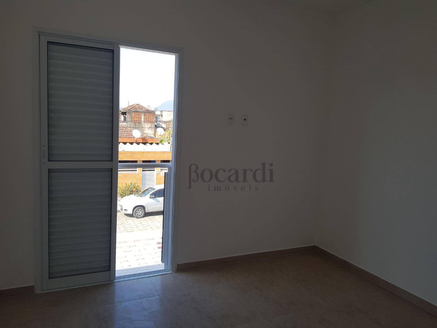 Casa à venda com 2 quartos, 49m² - Foto 1