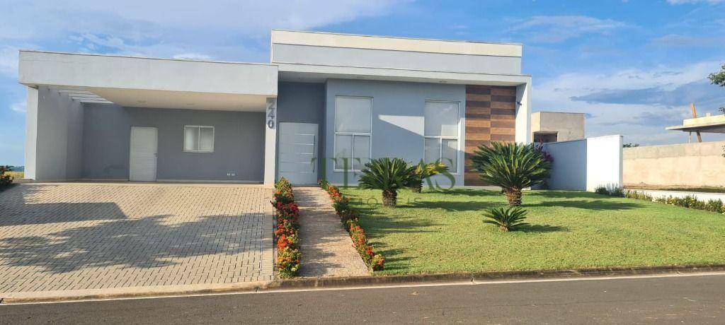 Casa de Condomínio à venda com 4 quartos, 295m² - Foto 1