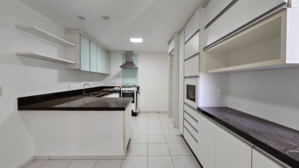 Apartamento para alugar com 3 quartos, 157m² - Foto 22