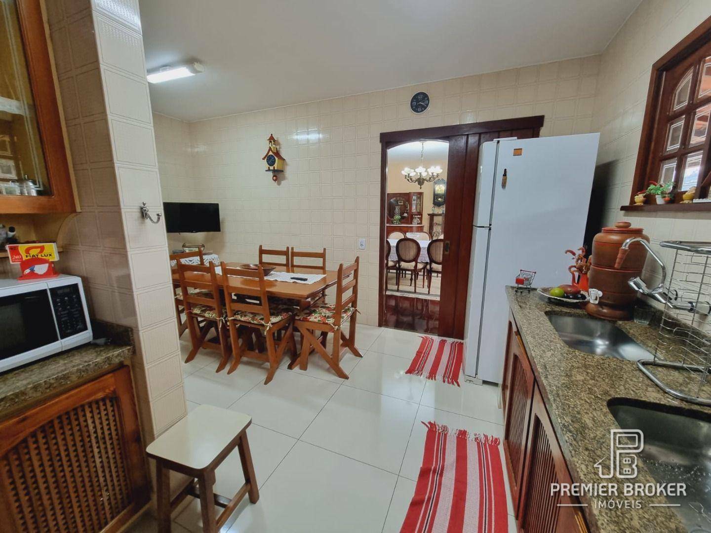 Casa à venda com 6 quartos, 700m² - Foto 35