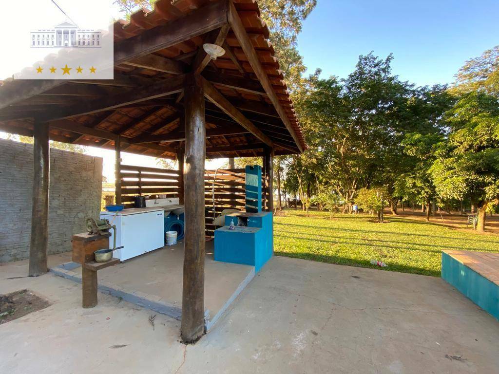 Fazenda à venda com 4 quartos, 350m² - Foto 2