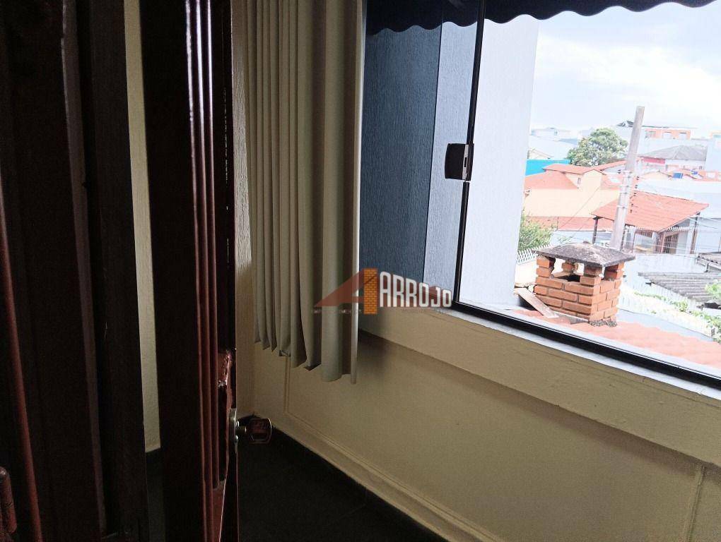 Sobrado à venda com 3 quartos, 200m² - Foto 6