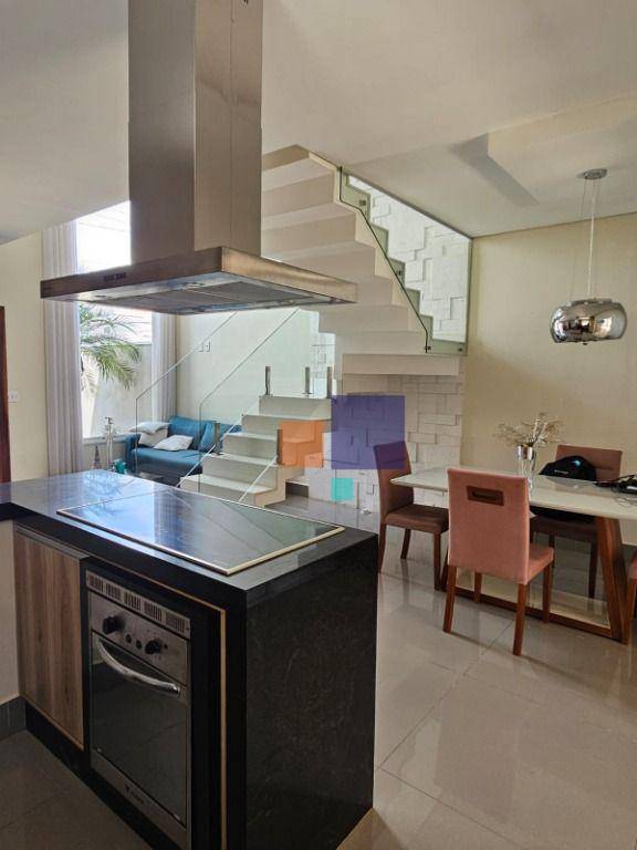 Casa de Condomínio à venda com 3 quartos, 150m² - Foto 3