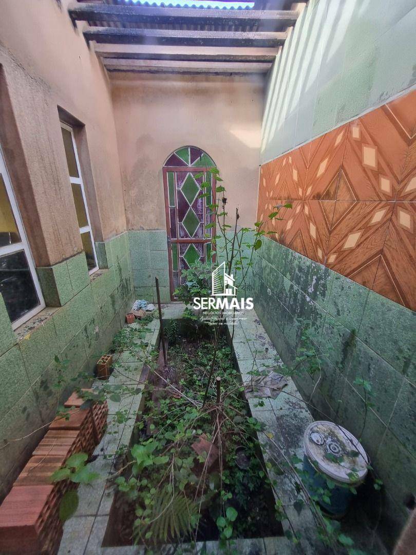 Casa à venda com 2 quartos, 200m² - Foto 5