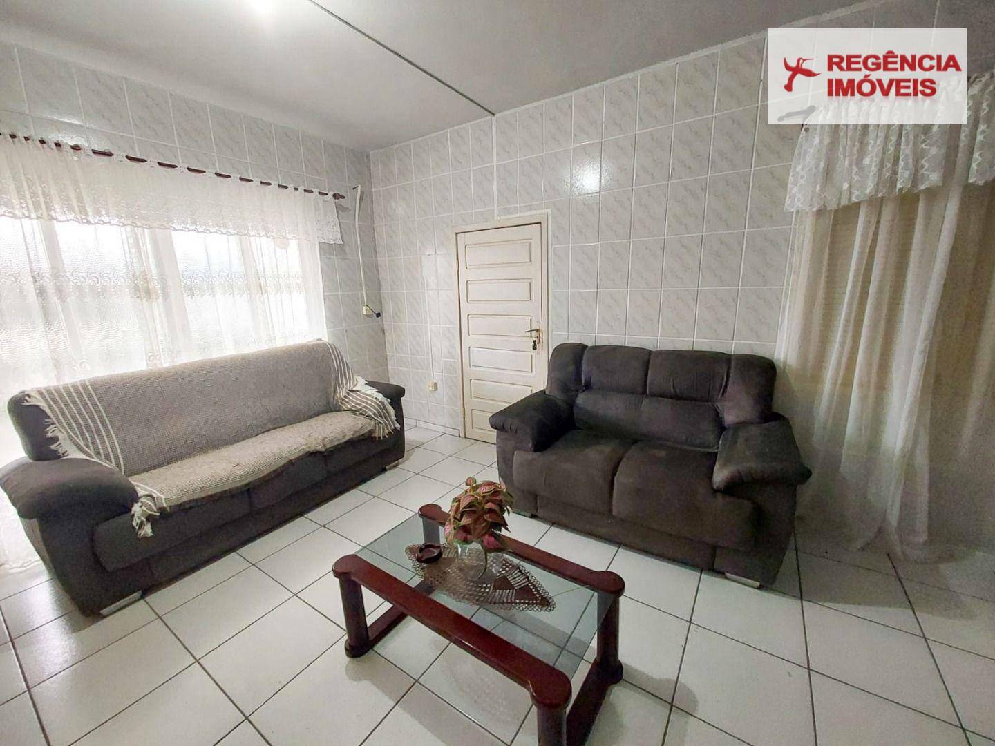 Casa para alugar com 8 quartos, 200m² - Foto 13